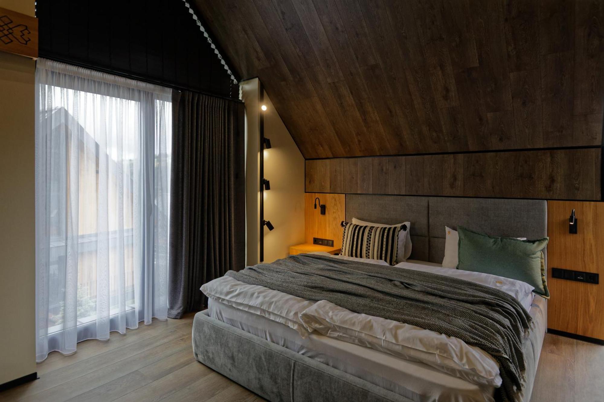 Skogur - & Chalet
